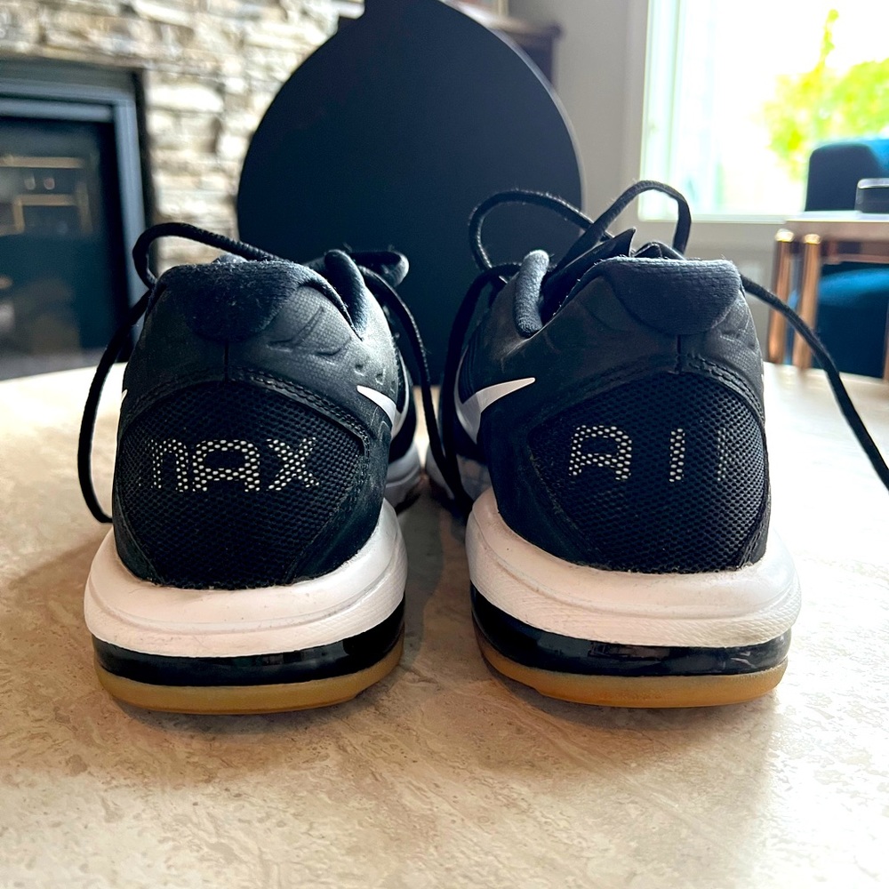 New w/o box, never been worn Nike Black Trainers - Picture 3 of 5